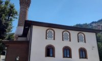 Üç Kuzular (Üç Kozlar) Mosque